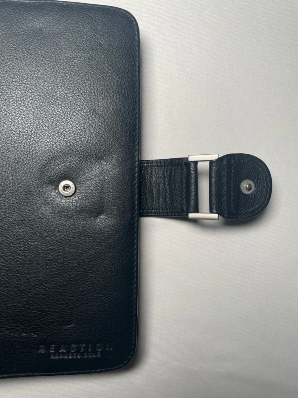 Kenneth Cole Reaction Black Leather Binder Portfolio